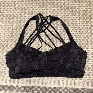 NWOT Lululemon Size 8 Free to Be Wild Bra A/B Cup $28